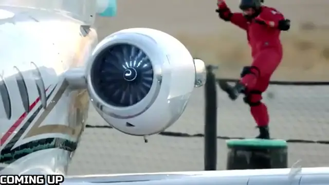 Video thumbnail for 100 Pilots Fight For A Private Jet