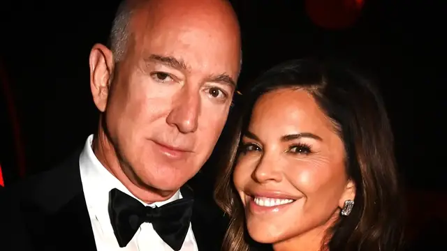 'Video thumbnail for What Everyone Is Saying About Lauren Sanchez & Jeff Bezos'