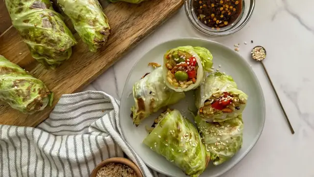 Video thumbnail for Air Fryer Veggie-Stuffed Cabbage Rolls Recipe
