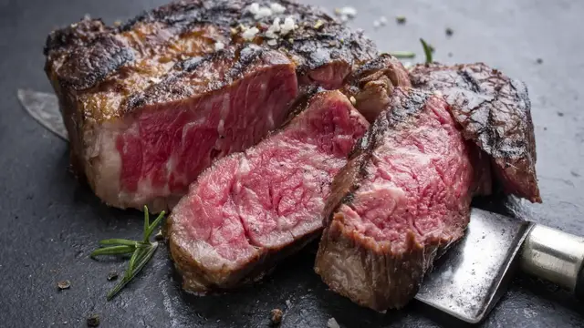 Video thumbnail for Watch This & You'll Know How To Cook A Perfect Steak