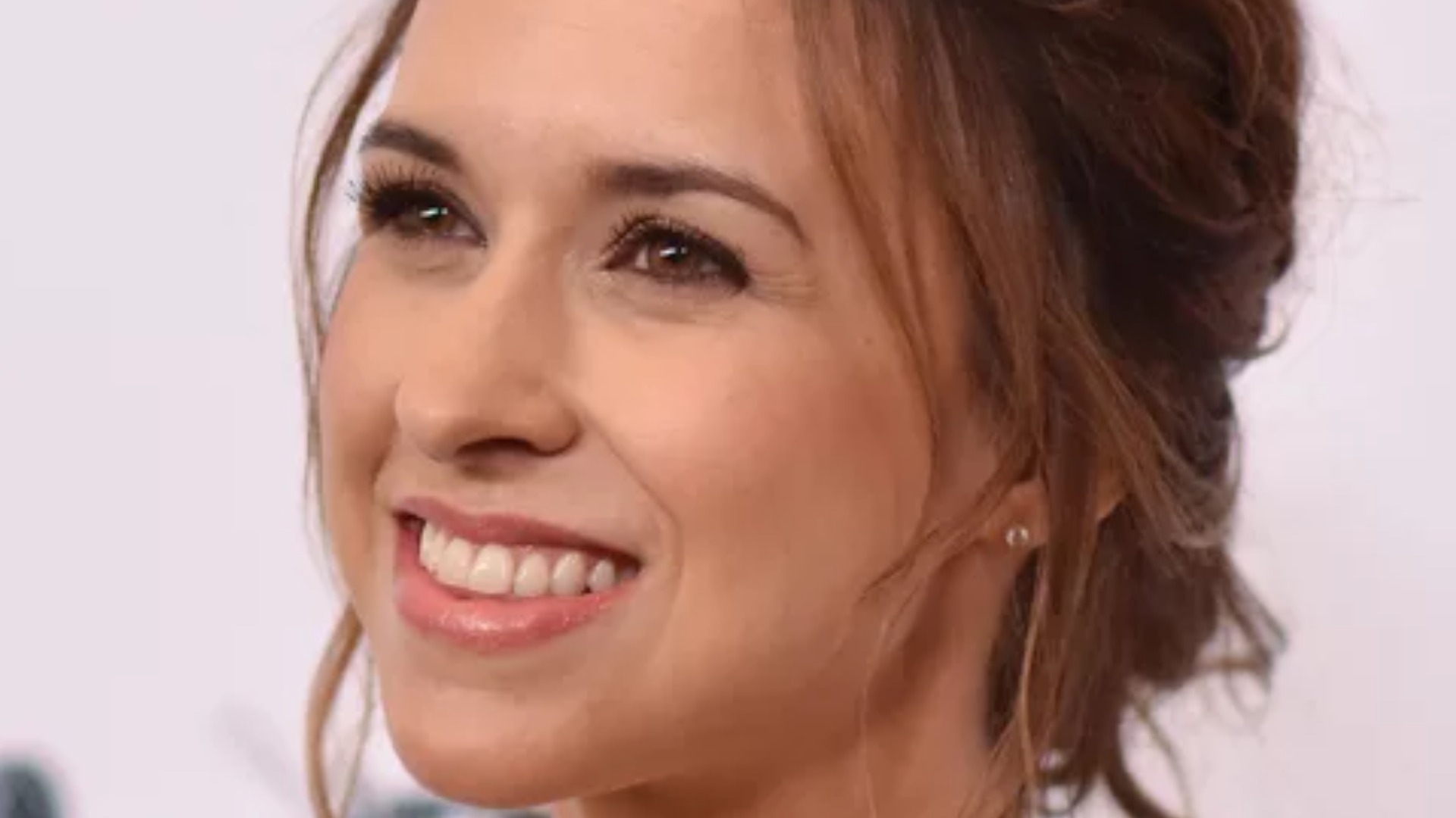 Video thumbnail for Here's How Much Hallmark Actors Are Really Worth