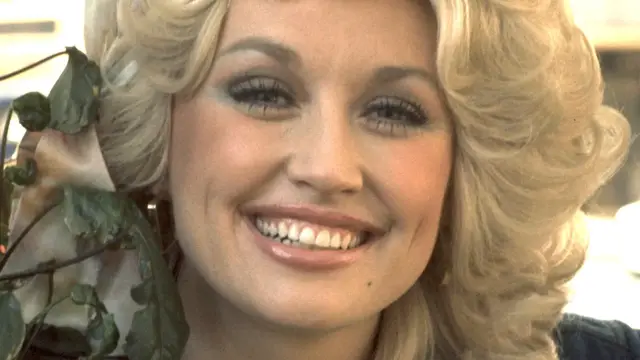 Video thumbnail for What Dolly Parton's Mountain Upbringing Was Really Like