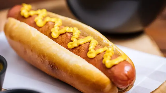 'Video thumbnail for You're Getting The Best Quality When Buying These Hot Dogs'