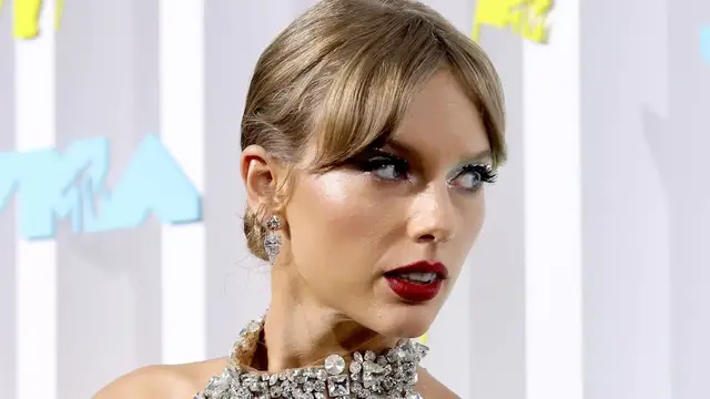 'Video thumbnail for The Best Celeb Revenge Outfits That Had Heads Turning'