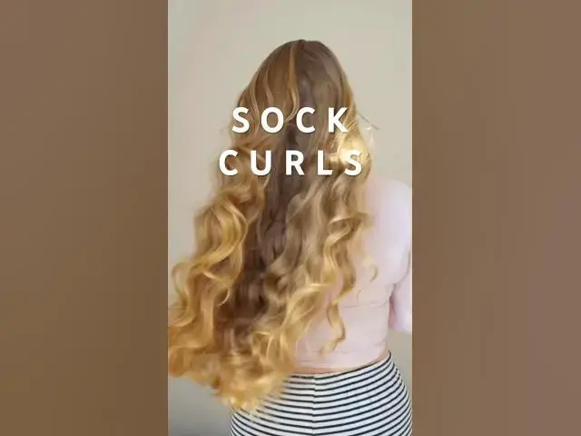 Video thumbnail for POV: You try sock curls for the first time 🤭🫨😍 #sockcurls #heatlesscurls #overnightcurls