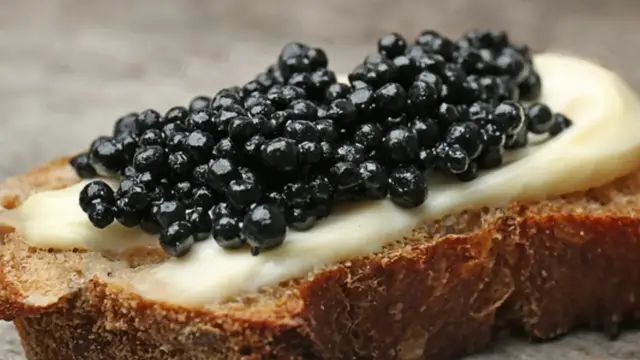 Video thumbnail for This Is What Caviar Really Tastes Like
