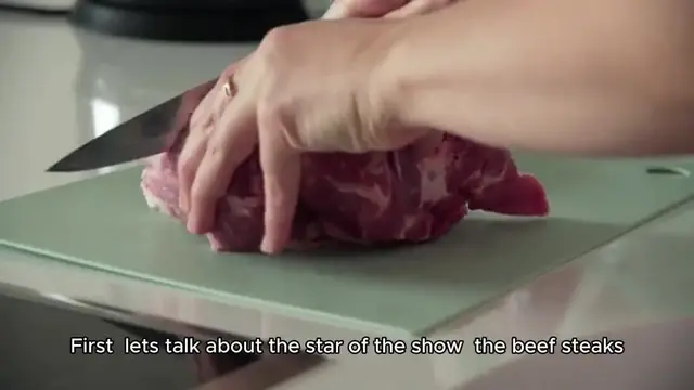 'Video thumbnail for Minutensteaks vom Rind auf Gyros-Art mit Tzatziki'