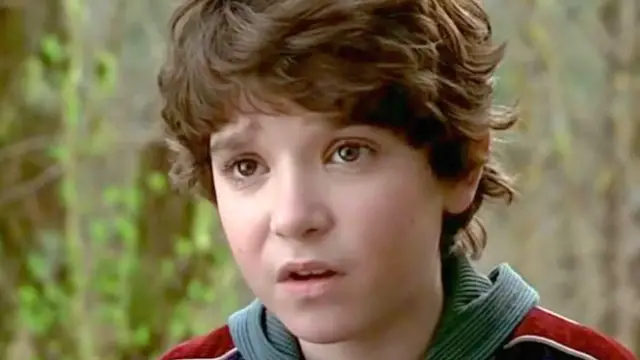 Video thumbnail for The Little Boy From Jumanji Is Unrecognizable Now