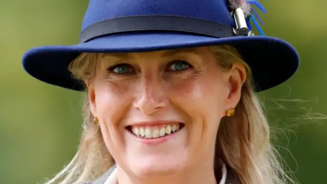 Video thumbnail for Times Prince Edwards Wife Rocked Some Seriously Gorgeous Looks