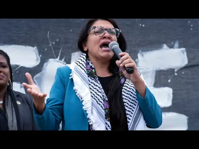 Video thumbnail for Rashida Tlaib Caught On Video - Fox News Reporter Assaulted