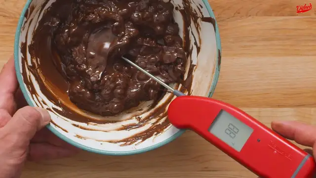 'Video thumbnail for Homemade Nutella Heart Weighs 2 Pounds!!! (720p 24fps)'