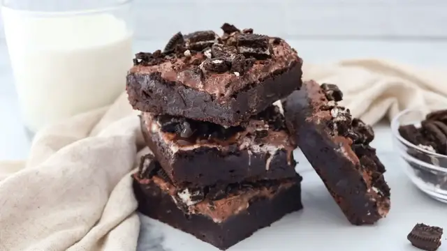 Video thumbnail for Oreo Poke Brownies Recipe