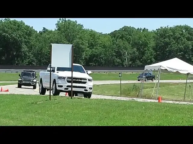 Video thumbnail for One minute of the 2019-24 Ram 1500