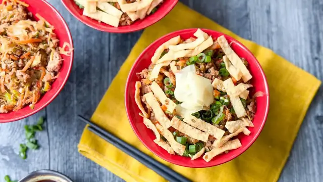 Video thumbnail for Easy Pork Egg Roll In A Bowl Recipe