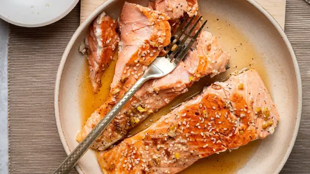 'Video thumbnail for Sesame Seared Salmon Recipe'