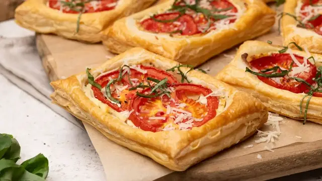 Video thumbnail for Cheese And Italian Herb Tomato Danish Recipe