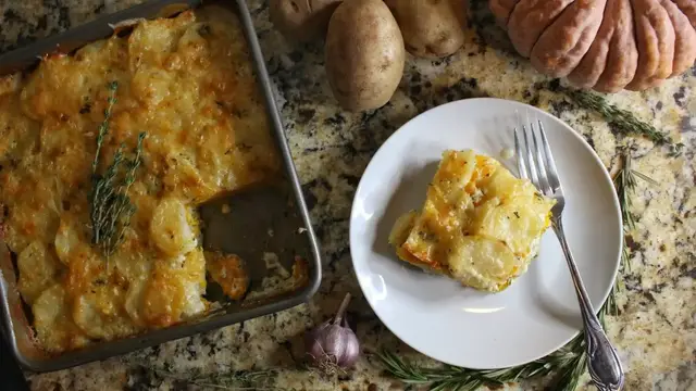 Video thumbnail for Herbed Pumpkin Potato Gratin Recipe