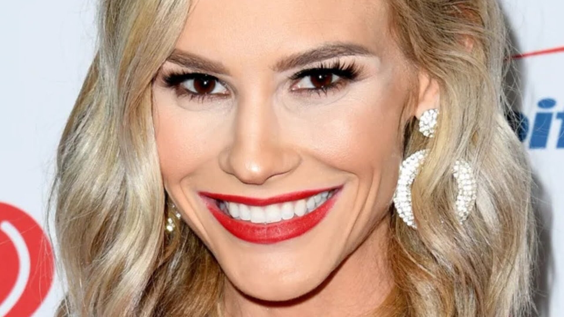 Video thumbnail for Tragic Details About Meghan King