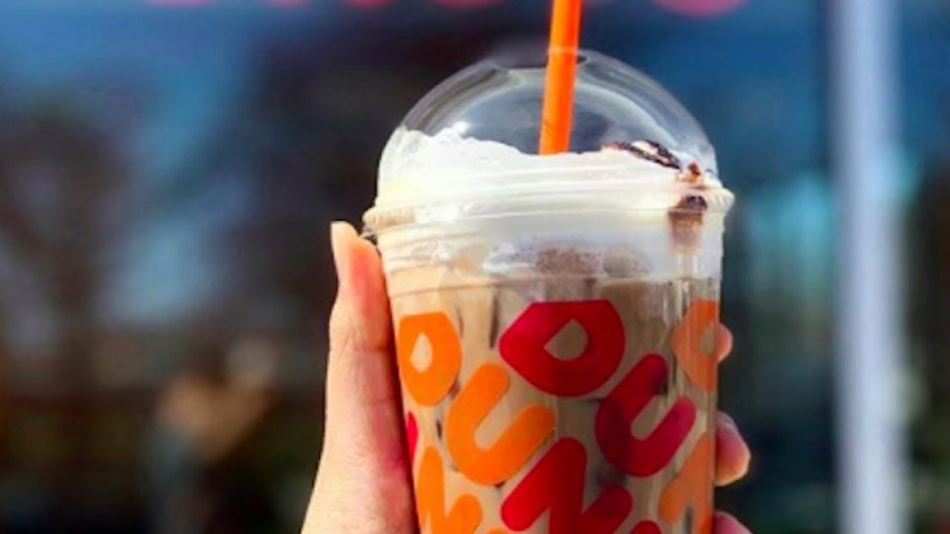 Video thumbnail for Your Favorite Dunkin' Donuts Coffee Drinks Ranked Worst To Best