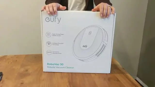 Video thumbnail for Eufy Robovac 30 Unboxing
