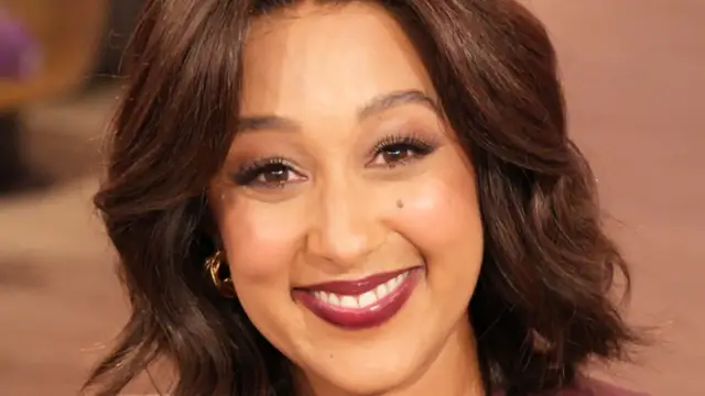 Video thumbnail for The Untold Truth Of Tamera Mowry's Marriage