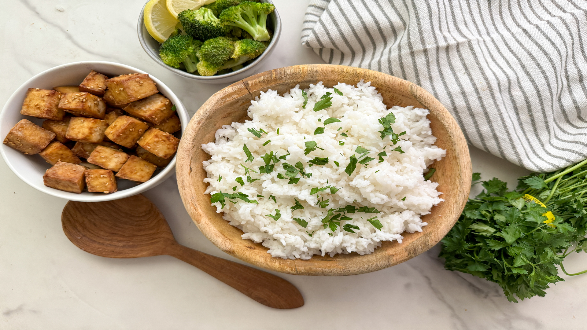 Video thumbnail for Basic Stovetop Steamed White Rice Recipe