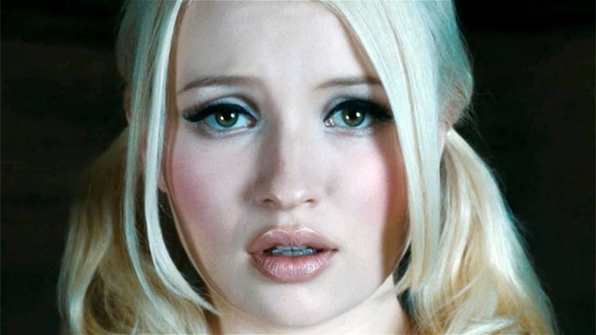 Video thumbnail for What Babydoll From Sucker Punch Looks Like Today