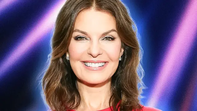Video thumbnail for 90s Star Sela Ward Is Still A Stunner In Her 70s
