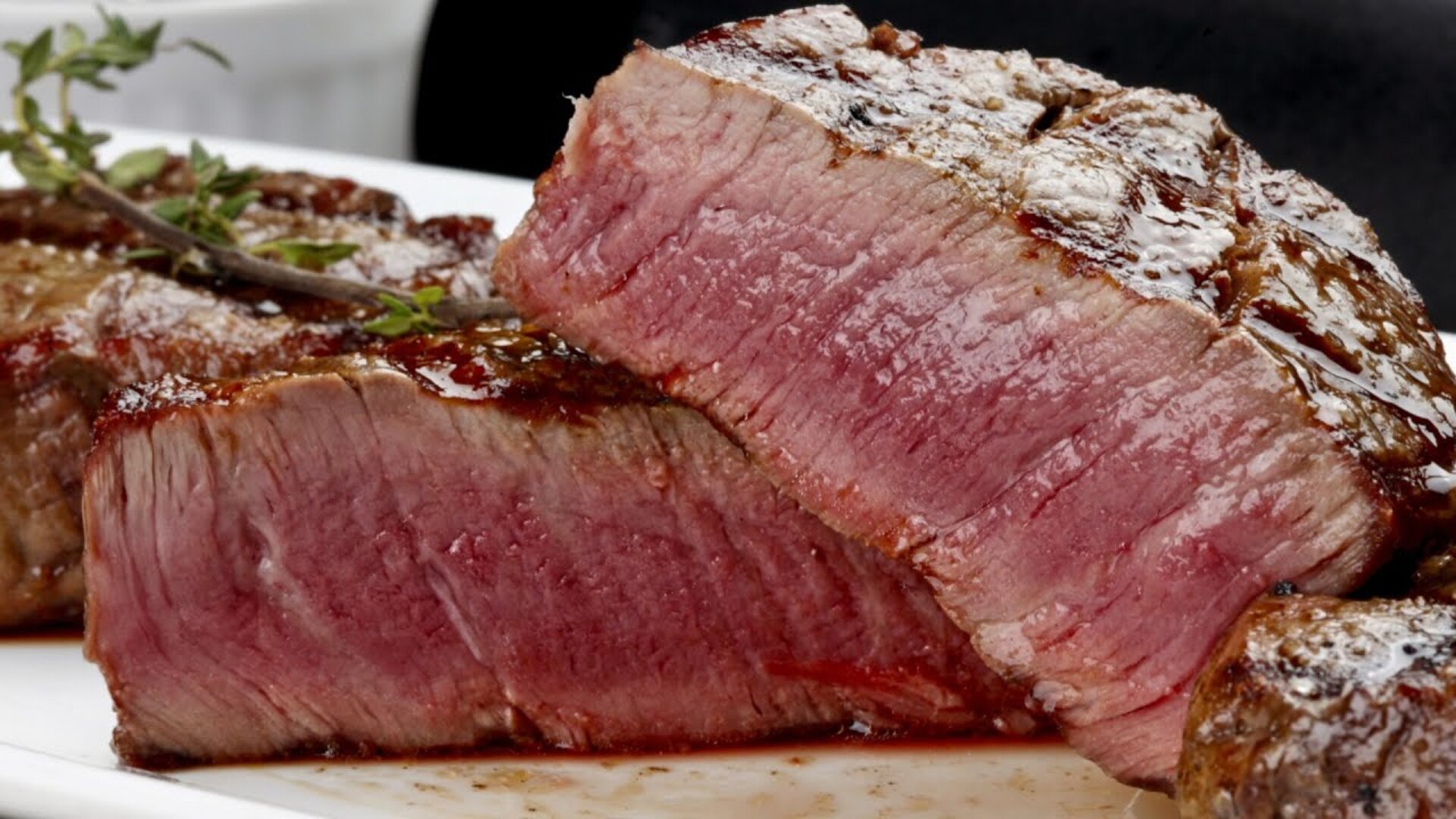 Video thumbnail for The Difference Between Rare Steak & Rare Chicken Explained