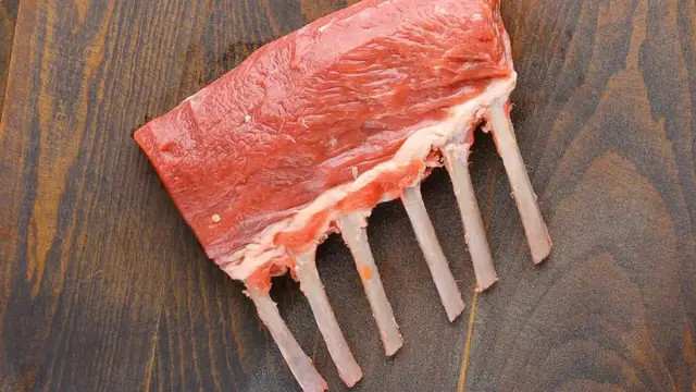'Video thumbnail for No Wonder Aldi's Meat Is So Cheap'