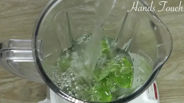 Video thumbnail for 5 minutes Summer drinks recipe   Easy mint lemon drinks(720P HD)
