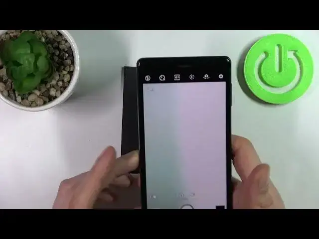 Video thumbnail for How to Take Burst Shot on SONY Xperia XZ2?? - Take Series of Photos