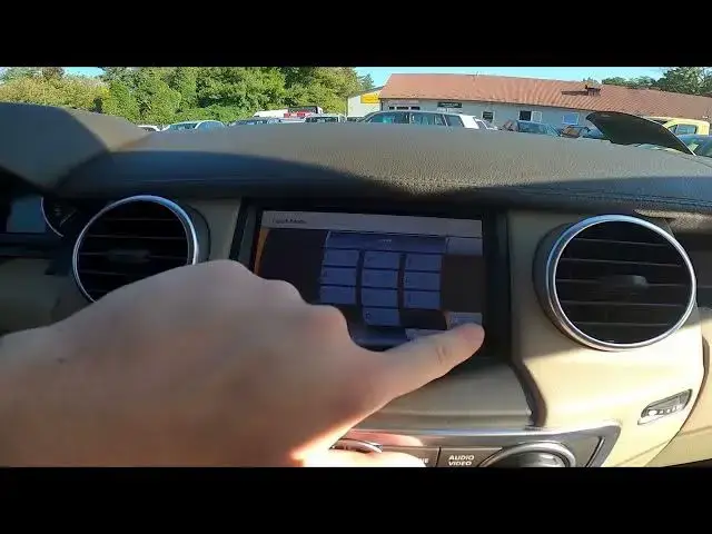 Video thumbnail for How to Enable or Disable Valet Mode in Land Rover Discovery IV ( 2010 – 2016 ) | What is Valet Mode?