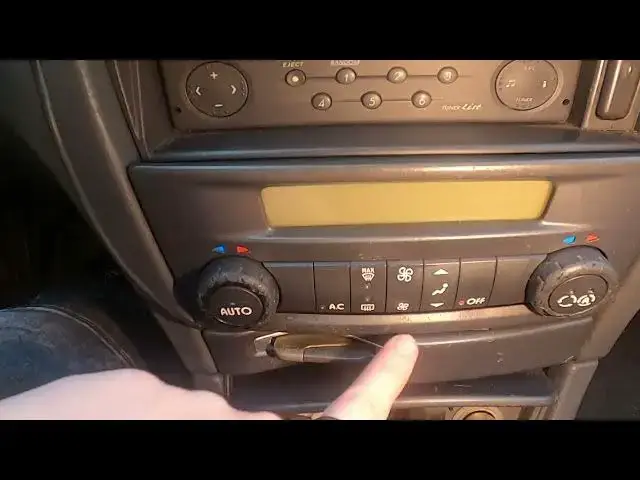 Video thumbnail for How to Enable or Disable Auto Airflow in Renault Laguna II (2001 – 2007) - Use Auto Climate Control