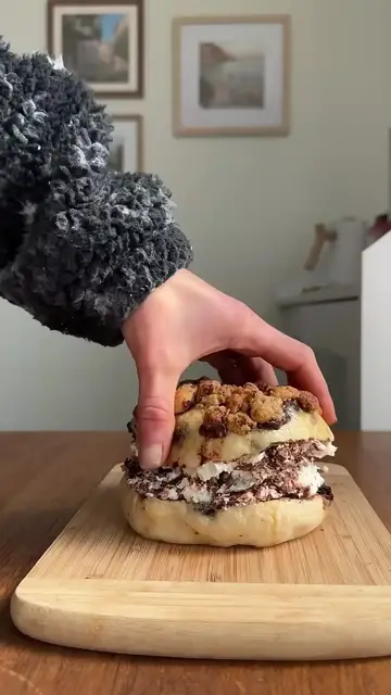 Video thumbnail for The Brookie Bagel  🍪🤎 Made easy with  DoorDash  doordashpartner  doordash  bagels  sourdough(720P HD)