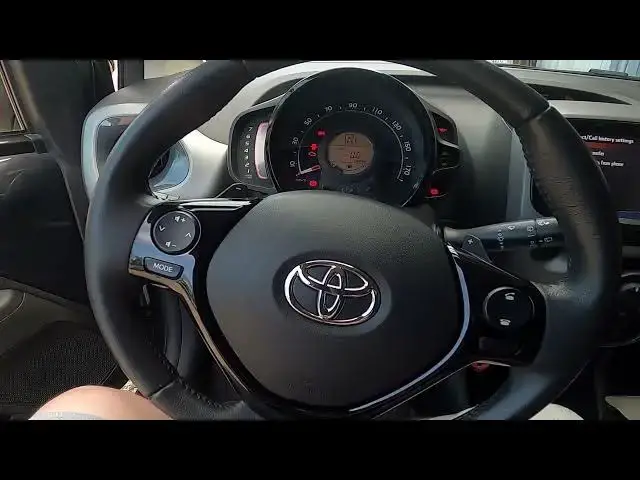 Video thumbnail for How to Enable or Disable Auto Phonebook Download Function in Toyota Aygo II ( 2014 – 2021 )