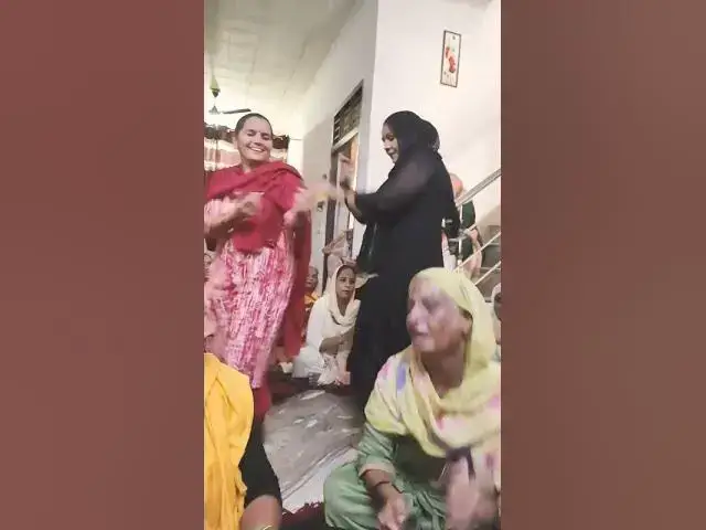 Video thumbnail for म्हारी दोनो बहुओं ने नाचन मैं करा कमाल #happy_lokgeet #viral #डांस