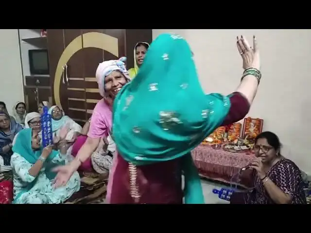 Video thumbnail for बहुत सुंदर भजन और डांस #happy_lokgeet #viral #डांस #हरियाणवी