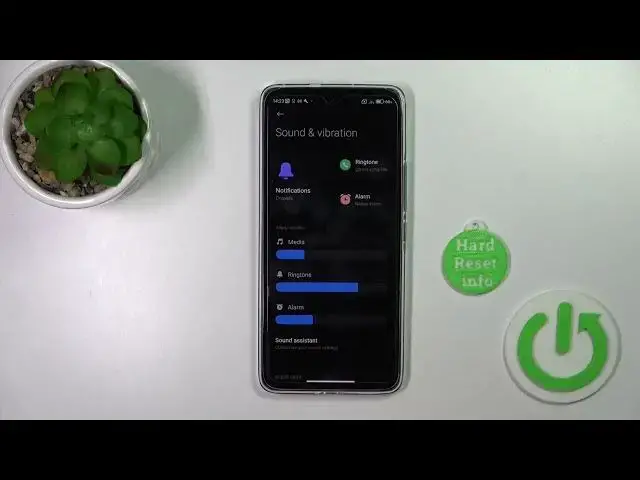 'Video thumbnail for How to Mute Ringtone on MOTOROLA Moto G62 - Adjust Ringtone Volume'