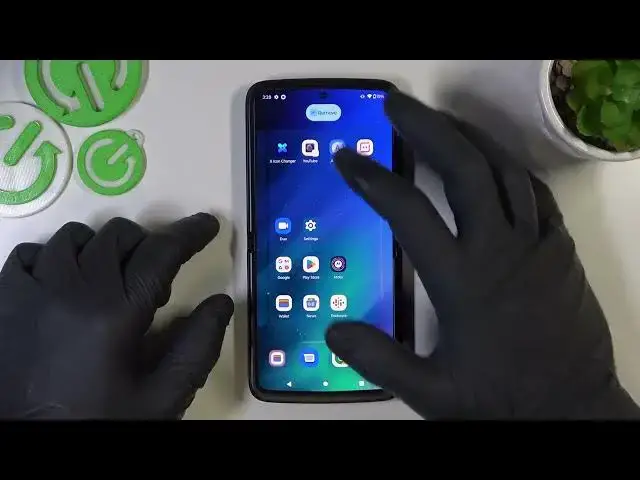 'Video thumbnail for Motorola Razr 2022 - How To Remove & Restore Phone Dialler Icon'