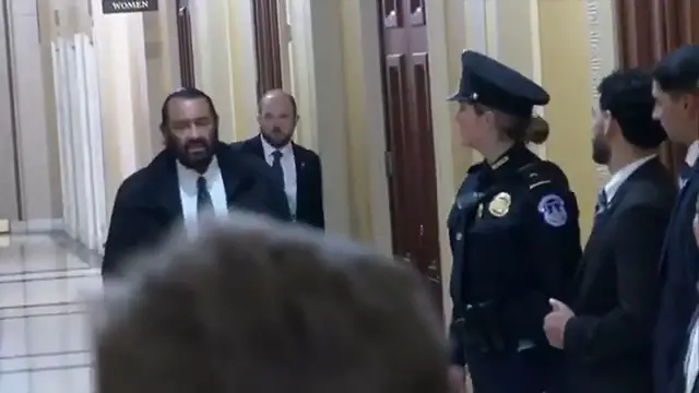Video thumbnail for Rep. Al Green REMOVED from Trump's Speech — Here's What Really Happened!