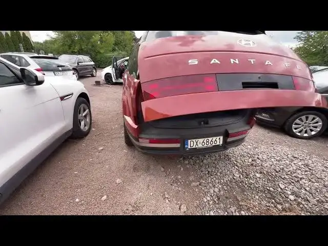 Video thumbnail for HYUNDAI Santa Fe V - Does it have a spare tyre?