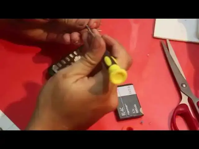 Video thumbnail for Cách chế đèn LED thông báo cho điện thoại Nokia 1280