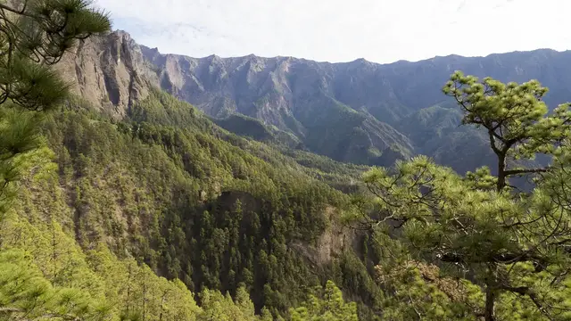 Video thumbnail for Caldera Taburiente | La Palma