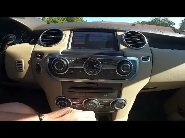 Video thumbnail for How to Enable or Disable Parking Sensors Feedback in Land Rover Discovery IV ( 2010 – 2016 )