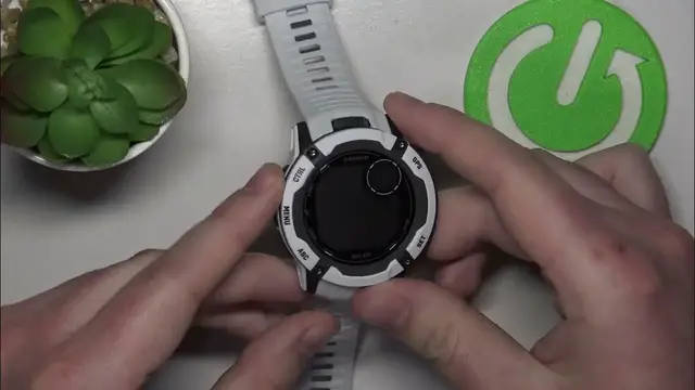 Video thumbnail for How to Force Reset Garmin Watch