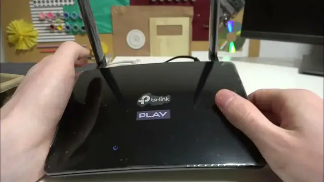 Video thumbnail for Jak zresetować Router TP-LINK TL-MR6400 4G? Twardy Reset routera 4G od firmy TP-Link