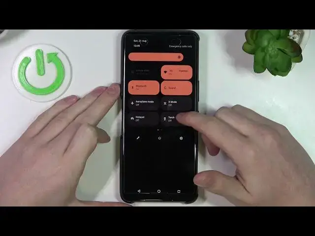 Video thumbnail for How to Turn On Flashlight on Asus ROG Phone 6 - Enable Torch