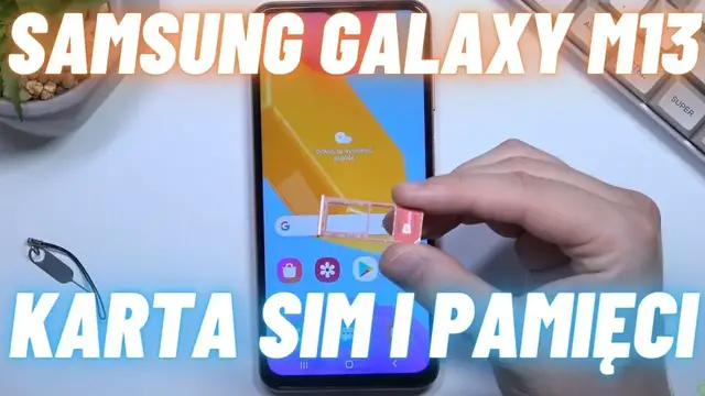 Video thumbnail for Jak włożyć kartę SIM i microSD do Samsunga Galaxy M13? Montaż karty pamięci oraz karty SIM