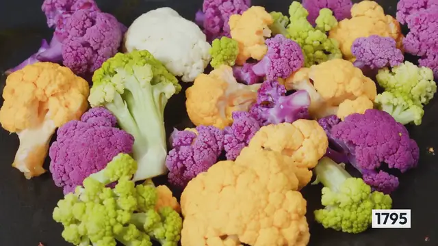 Video thumbnail for Chicken Broccoli Rice Casserole